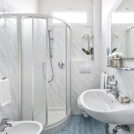 Carignano ホテル 3*